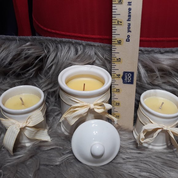 (( Listing # 134 )) 😇Candle Set - Picture 1 of 9